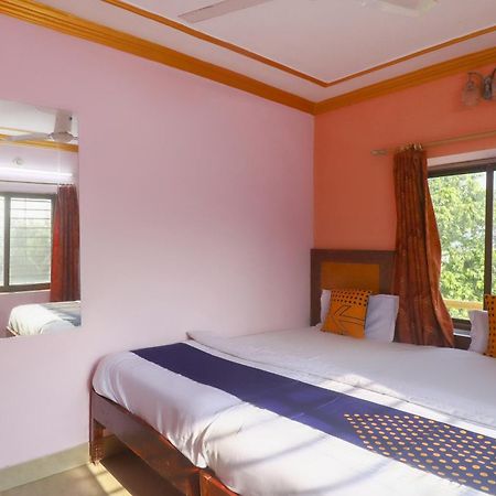 Spot On 75963 Hotel Prince Bodhgaya Bagian luar foto
