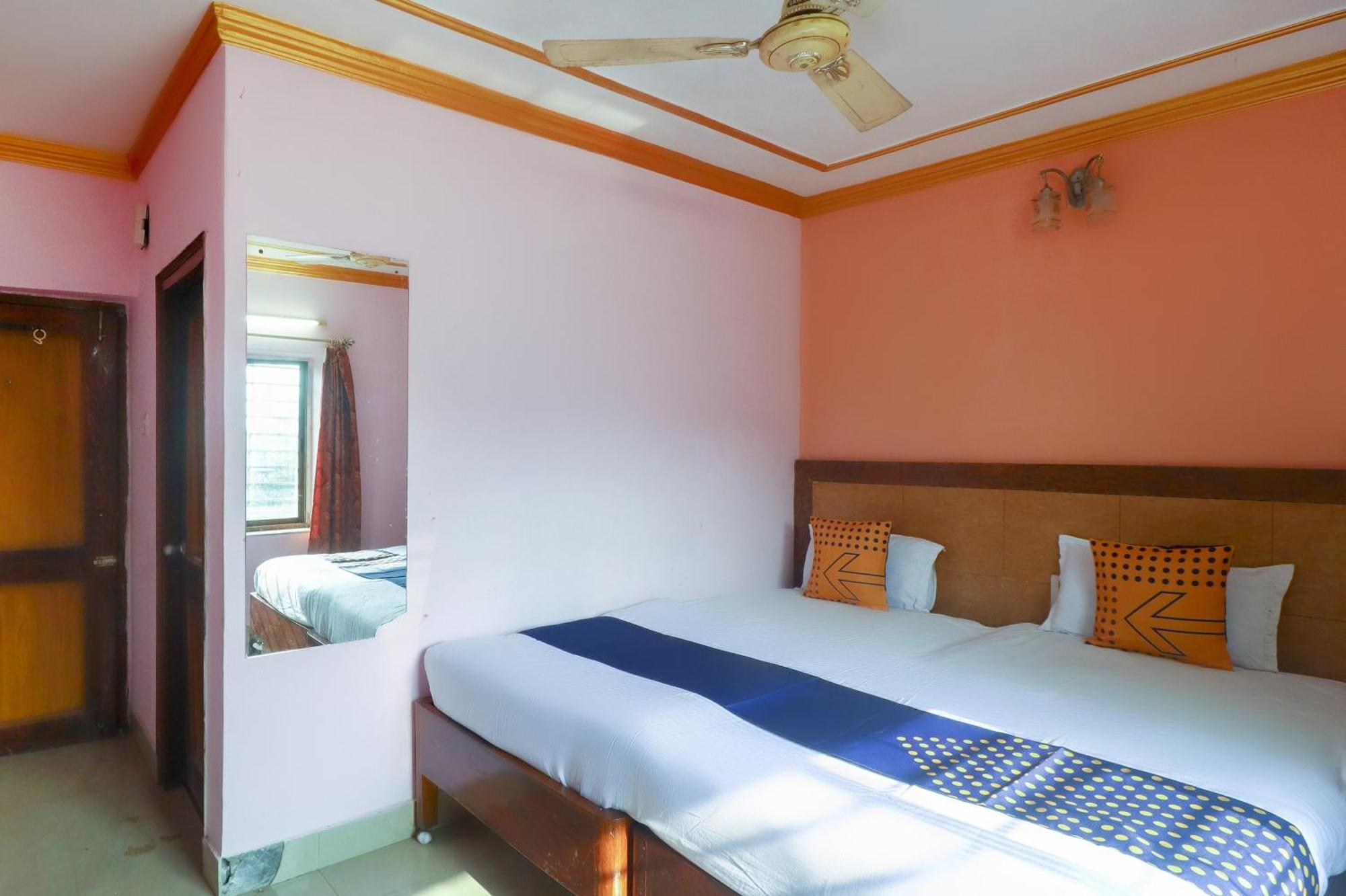 Spot On 75963 Hotel Prince Bodhgaya Bagian luar foto