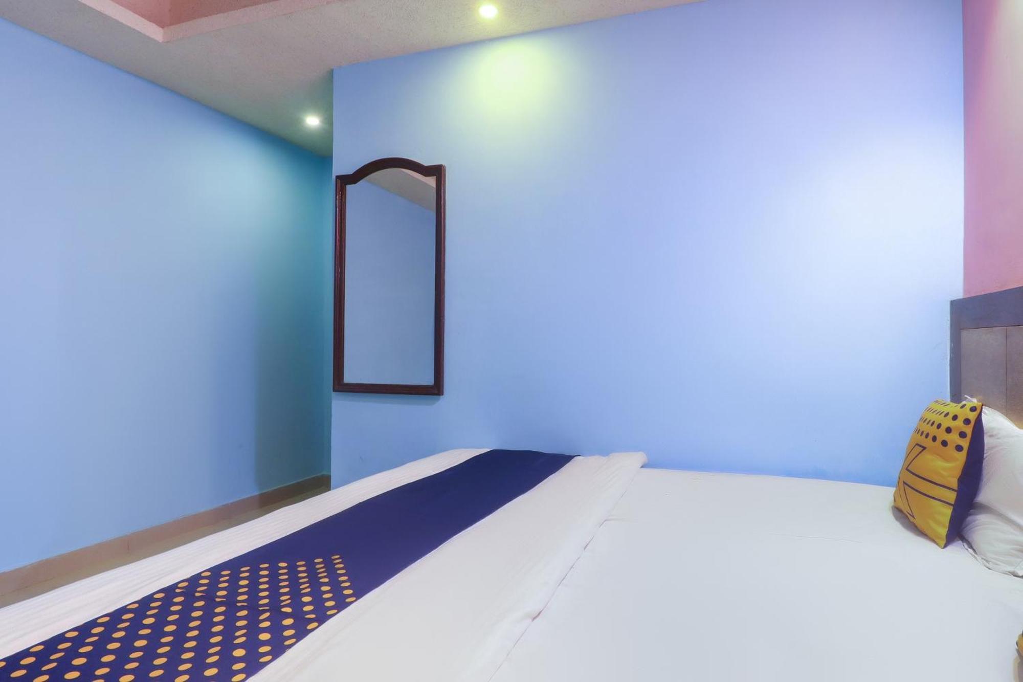 Spot On 75963 Hotel Prince Bodhgaya Bagian luar foto